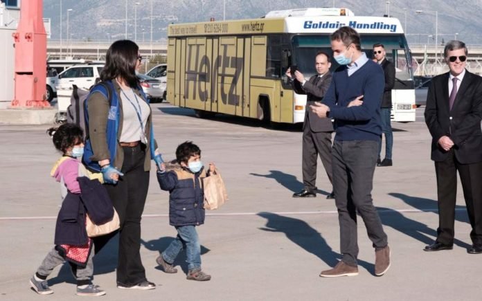 αναχώρηση 50 ασυνόδευτων ανήλικων προσφύγων για τη Γερμανία