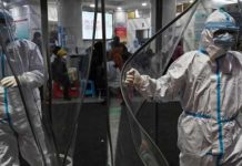 Γι’αυτό η Κίνα αρνήθηκε διεθνή ιατρική βοήθεια; Ντοκιμαντέρ για το κινεζικό «σύστημα υγείας» που εμπορεύεται όργανα Ντοκιμαντέρ για το κινεζικό «σύστημα υγείας» ρίχνει φως στις καταγγελίες που έχουν υπάρξει για αφαίρεση οργάνων