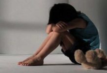 Κάρπαθο: Πακιστανός σταμάτησε να “λιάζεται ” και βίασε 11χρονη …νόμιζε λέει πως ήταν 20χρονη Πακιστανός, συνελήφθη από αστυνομικούς για αποπλάνηση ενός 11χρονου κοριτσιού.