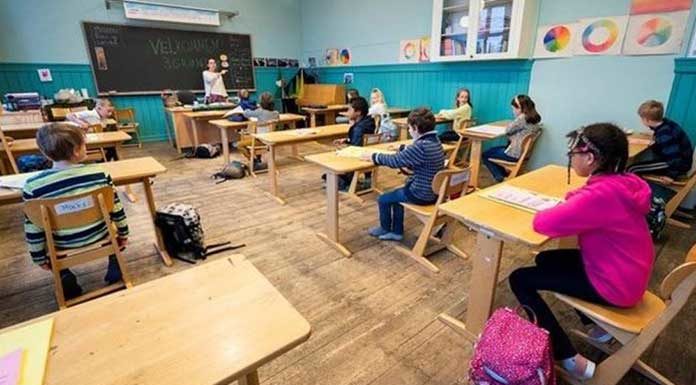 Άνοιξαν τα σχολεία στη Νορβηγία και εκπαιδευτικοί βρέθηκαν θετικοί στον κορoνοϊό Άνοιξαν τα σχολεία στη Νορβηγία και εκπαιδευτικοί βρέθηκαν θετικοί στον κορoνοϊό