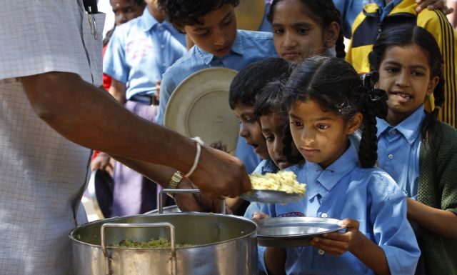 Eπιστροφή της πείνας! Έρχεται μεγάλη πείνα από τα τέλη Μαΐου Ο κορωνοϊός απειλεί τον κόσμο μας όπως τον γνωρίζουμε, όμως δεν πρέπει και εμείς να κάνουμε τη δουλειά του ευκολότερη
