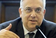 Επιστροφή στην κανονικότητα μόνο με το εμβόλιο Σε πλήρη κανονικότητα θα επιστρέψουν όλα τα κράτη ανάμεσά τους και η Ελλάδα μόνο όταν υπάρξει το εμβόλιο», σημείωσε ο κ. Θεοδωρικάκος.