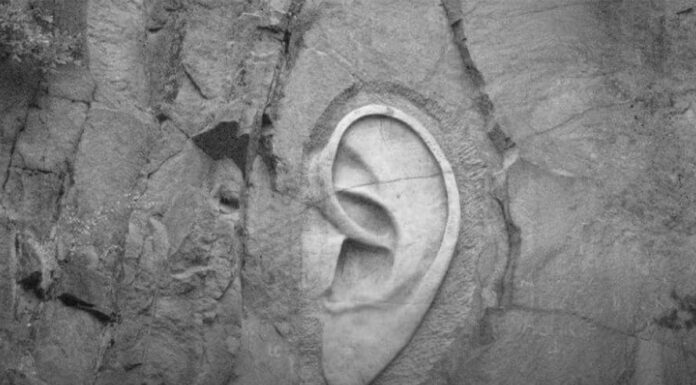 Από παιδί και από “τρελό” μαθαίνεις την αλήθεια Από παιδί και και απο "τρελό" μαθαίνεις την αλήθεια