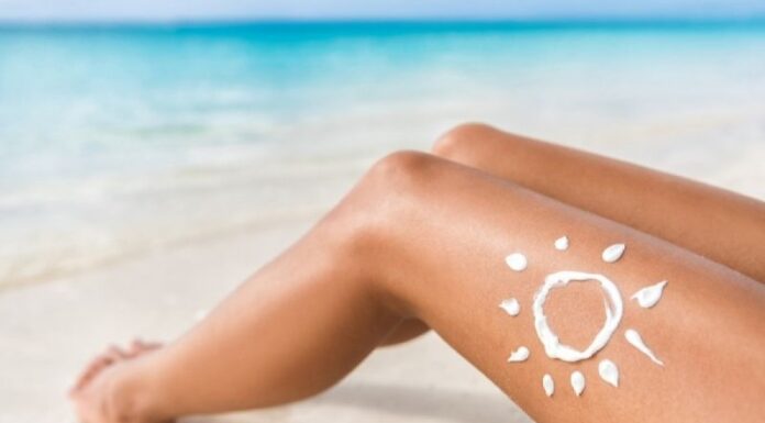 Έγκαυμα: Τι να κάνετε αν καείτε από τον ήλιο Ηλιακό έγκαυμα: Τα σωστά βήματα για να το αντιμετωπίσετε