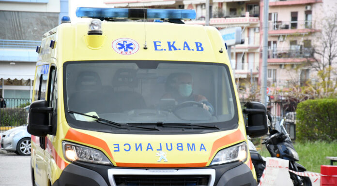 Επίθεση με βιτριόλι δέχτηκε μια 34χρονη στην Καλλιθέα το μεσημέρι της Τετάρτης