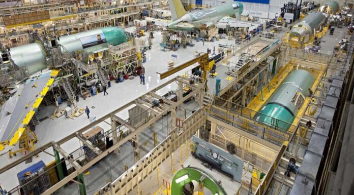 Boeing: Απολύει 7.000 εργαζόμενους – Δύσκολες ώρες για την αμερικανική αεροπορική βιομηχανία Boeing: Απολύει 7.000 εργαζόμενους - Δύσκολες ώρες για την αμερικανική αεροπορική βιομηχανία