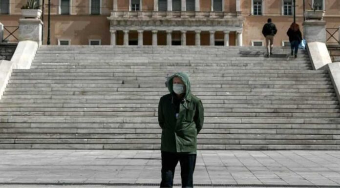 Ποιο είναι το πραγματικό κόστος της υποχρεωτικής χρήσης της μάσκας; – Είναι δυσβάσταχτο για μια μέση οικογένεια (βίντεο) Ποιο είναι το πραγματικό κόστος της υποχρεωτικής χρήσης της μάσκας;