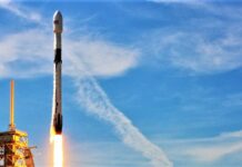 Εκτοξεύθηκε το Falcon 9 – Ο Έλον Μασκ έγραψε ιστορία με το πρώτο ιδιωτικό διαστημόπλοιο στο δρόμο για τον ISS Εκτοξεύθηκε το Falcon 9 - Ο Έλον Μασκ έγραψε ιστορία με το πρώτο ιδιωτικό διαστημόπλοιο στο δρόμο για τον ISS