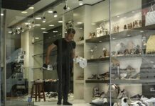 Αρση μέτρων, 2ο στάδιο: Επιστρέφει στο σχολείο η Γ’ Λυκείου -Ποια καταστήματα ανοίγουν σήμερα Επιστρέφει στο σχολείο η Γ' Λυκείου -Ποια καταστήματα ανοίγουν σήμερα