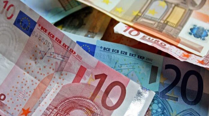 Ασφαλιστικές εισφορές: Αναλυτικά οι μειώσεις που θα ισχύσουν από 1η Ιουνίου (φώτο) Ασφαλιστικές εισφορές: Αναλυτικά οι μειώσεις που θα ισχύσουν από 1η Ιουνίου