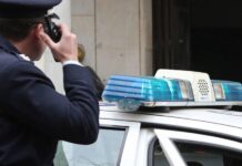 Κλείδωσε τους ληστές μέσα στην πολυκατοικία και κάλεσε την αστυνομία Η Ασφάλεια Θεσσαλονίκης συνέλαβε τέσσερις άνδρες που κατηγορούνται για διαρρήξεις