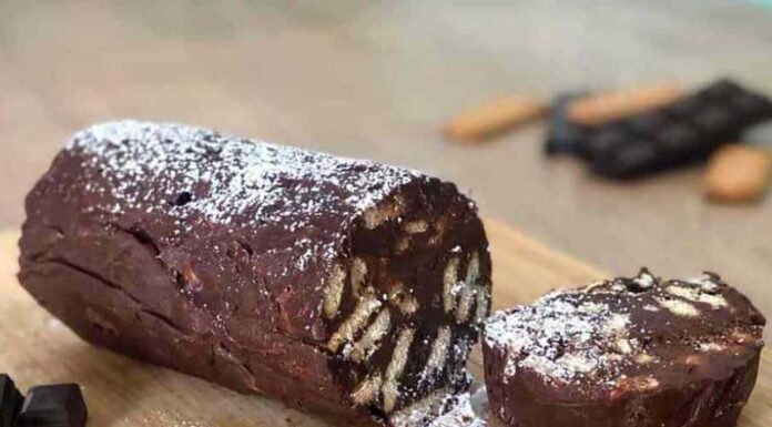 Λαχταριστός κορμός σοκολάτας χωρίς βούτυρο και χωρίς μίξερ Λαχταριστός κορμός σοκολάτας