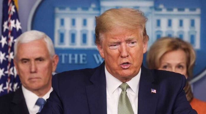 Έμμεση απάντηση Ντ.Τραμπ σε Bill Gates Έμμεση απάντηση Ντ.Τραμπ σε Bill Gates: «Δεν θα χρειαστούμε εμβόλιο για τον κορωνοϊό - Θα φύγει μόνος του»