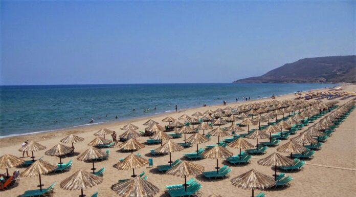 Οι πιο ευρύχωρες παραλίες για τον μαγιάτικο καύσωνα Ποιές είναι οι οργανωμένες παραλίες της Κρήτης που «ανοίγουν» υπό όρους