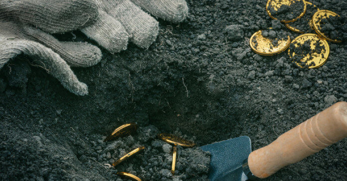 Λουτράκι: Για κρυμμένες λίρες έψαχναν οι 4 άνδρες στη σπηλιά… Για κρυμμένες λίρες έψαχναν οι 4 άνδρες στη σπηλιά