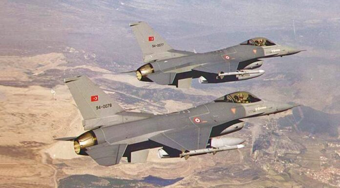 Οι Τούρκοι συνεχίζουν να μας προκαλούν – Τουρκικά F-16 ξανά πάνω από Χίο και Οινούσσες Τουρκικά F-16 ξανά πάνω από Χίο και Οινούσσες