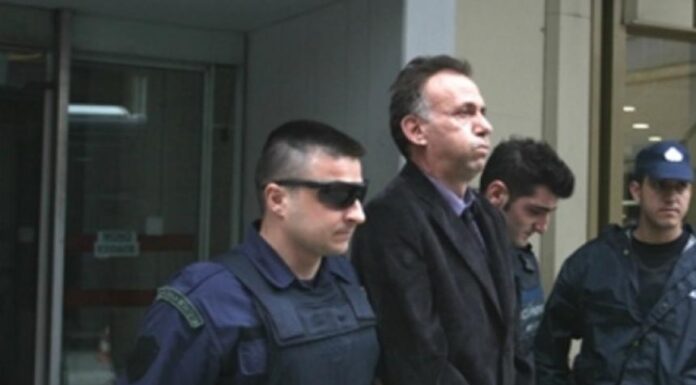 Συνελήφθη ξανά ο καταδικασμένος για παιδεραστία Νίκος Σειραγάκης Συνελήφθη ο Νίκος Σειραγάκης με εντολή του εισαγγελέα Γρεβενών