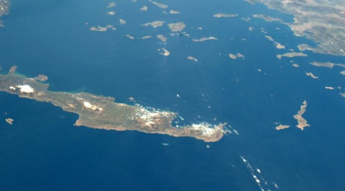 Η Άγκυρα ετοιμάζεται για τις… γεωτρήσεις: «Περικυκλώνει» με NAVTEX την Κρήτη Η Άγκυρα εξέδωσε NAVTEX για ναυτικές ασκήσεις σε περιοχές νότια της Κρήτης.