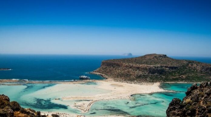 Στην τελική ευθεία η επανεκκίνηση του ελληνικού τουρισμού Θετικά μηνύματα για τις τουριστικές ροές στη χώρα μας