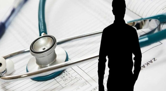 Ο άνθρωπος που αποκάλυψε τον ψευτογιατρό μιλά για την κίνηση που τον «πρόδωσε» – Νέο ανατριχιαστικό ηχητικό ντοκουμέντο Ο άνθρωπος που αποκάλυψε τον ψευτογιατρό μιλά για την κίνηση που τον «πρόδωσε»