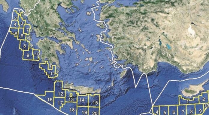 Πιό Ροζάκης “πεθαίνεις” Χ.Ροζάκης: «Το Καστελόριζο είναι μακριά από την Ρόδο αλλά πολύ κοντά στην Τουρκία & δεν έχει συνέχεια»!