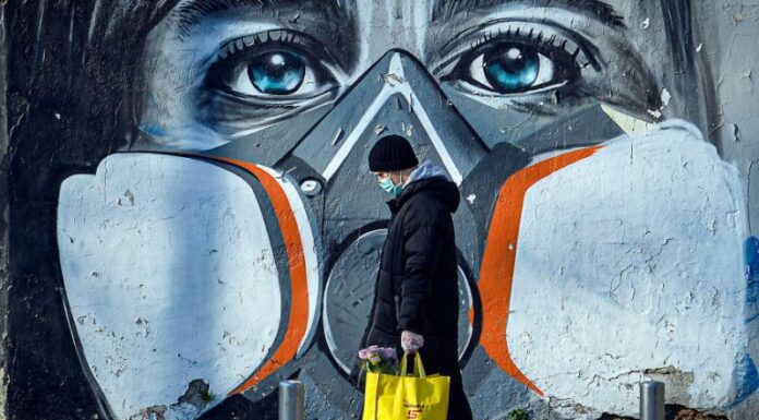 Κοροναϊός : «Μέτρα έως του χρόνου το καλοκαίρι», λένε οι ειδικοί Κοροναϊός : Οι ειδικοί φοβούνται το δεύτερο κύμα στην Ελλάδα