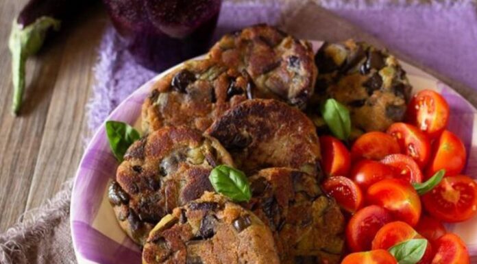 Υπέροχα και πανεύκολα μπιφτέκια μελιτζάνας Υπέροχα και πανεύκολα μπιφτέκια μελιτζάνας