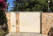 Ψευτογιατρός και ψευτομεσίτης: Το ταξίδι στην Κρήτη και το οικόπεδο των 100 εκατομμυρίων Σύμφωνα με την δικογραφία ο “Νίκος Κόντος” είχε φτάσει στο σημείο να δηλώνει μέχρι και μετρ του real estate, αναλαμβάνοντας να βοηθήσει στην πώληση ενός παραθαλάσσιου οικοπέδου κανονικού “φιλέτου” στα νότια της Κρήτης.