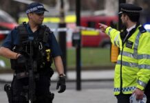 Βρετανία: Τρεις νεκροί και πολλοί τραυματίες από τρομοκρατική επίθεση (βίντεο) (upd) Βρετανία: Τρεις νεκροί και πολλοί τραυματίες από τρομοκρατική επίθεση