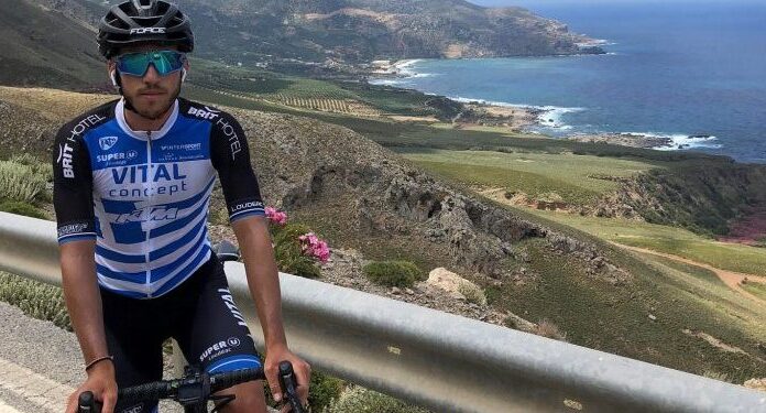 Ο Κρητικός πρωταθλητής ποδηλασίας έκανε τον γύρο του νησιού με ποδήλατο Επτά ημέρες, 955 χιλιόμετρα.