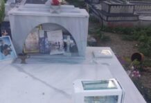 Ανώγεια: Μήνυση για την βεβήλωση του τάφου Eντός της ημέρας η χήρα του Λευτέρη Καλομοίρη θα υποβάλλει μήνυση κατά παντός υπευθύνου στο Αστυνομικό Τμήμα Ανωγείων.