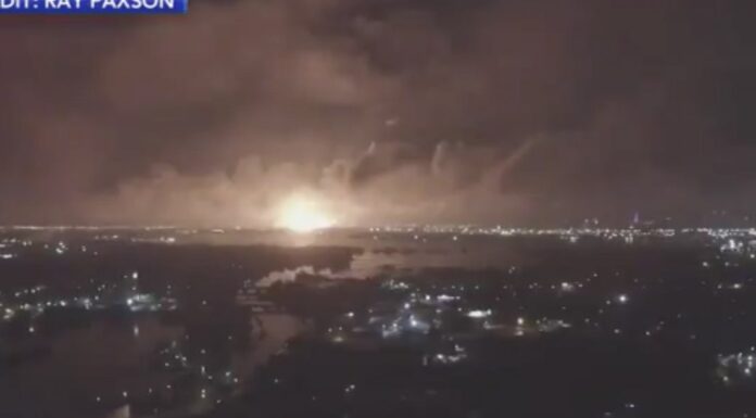 Ανατινάχτηκαν οι ηλεκτρικοί σταθμοί της Τεχεράνης – Κτύπημα των Ισραηλινών βλέπουν οι Ιρανοί νατινάχτηκαν οι ηλεκτρικοί σταθμοί της Τεχεράνης - Κτύπημα των Ισραηλινών βλέπουν οι Ιρανοί