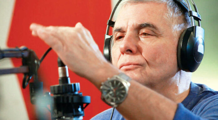 Γ.Τράγκας: «Ο Κ.Μητσοτάκης έχει στήσει κερδοσκοπική φάμπρικα με Τ.Σόρος & Μ.Γκέιτς για προώθηση εμβολίων & φαρμάκων» Επίθεση κατά του πρωθυπουργού Κ.Μητσοτάκη εξαπέλυσε ο αδέσμευτος δημοσιογράφος Γιώργος Τράγκας από την ραδιοφωνική εκπομπή του «Εν Αθήναις»