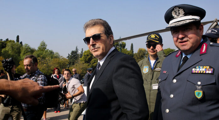 Στην Κρήτη Χρυσοχοΐδης με τον αρχηγό της ΕΛΑΣ -Στη σκιά 3 σοβαρών περιστατικών οπλοχρησίας Στην Κρήτη Χρυσοχοΐδης με τον αρχηγό της ΕΛΑΣ