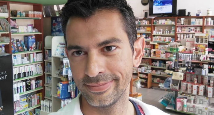 Φαρμακοποιός αντιδρά άμεσα και σώζει τη ζωή γυναίκας Ρεθυμνιώτης φαρμακοποιός αντιδρά άμεσα και σώζει τη ζωή γυναίκας