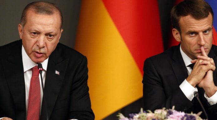 Κρίση στις σχέσεις Γαλλίας-Τουρκίας: Επιδόθηκε διάβημα διαμαρτυρίας στον Τούρκο πρεσβευτή στο Παρίσι Κρίση στις σχέσεις Γαλλίας-Τουρκίας: Επιδόθηκε διάβημα διαμαρτυρίας στον Τούρκο πρεσβευτή στο Παρίσι