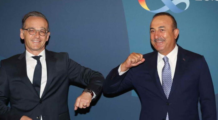 Της επί χρήμασι εκδιδομένης “συμφωνίας” το σιδηρούν κιγκλίδωμα Της επί χρήμασι εκδιδομένης "συμφωνίας" το σιδηρούν κιγκλίδωμα