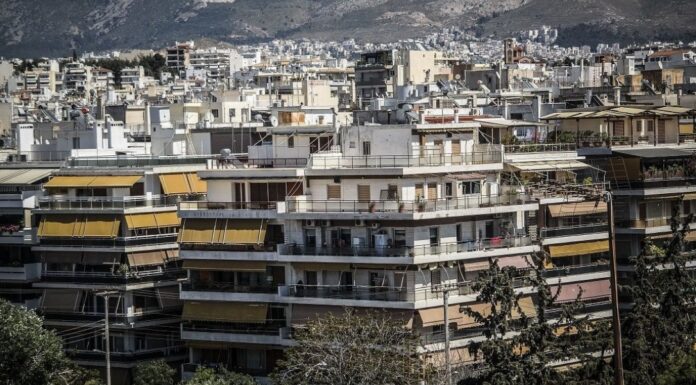 Χιλιάδες ιδιοκτήτες ακινήτων κινδυνεύουν με αναδρομικό χαράτσι – Ποιους αφορά ιλιάδες ιδιοκτήτες ακινήτων κινδυνεύουν με αναδρομικό χαράτσι - Ποιους αφορά