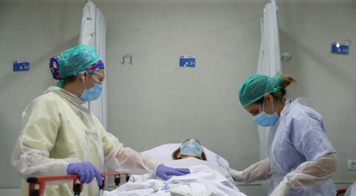 Κρήτη – Κορονοϊός: Στην Εντατική δύο άτομα – Σοβαρή η κατάσταση για μια γυναίκα Συνολικά και σύμφωνα με τα επίσημα στοιχεία από την ιστοσελίδα του ΕΟΔΥ, ο αριθμός των κρουσμάτων στην Κρήτη φθάνει τα 38 από την αρχή εκδήλωσης της πανδημίας.