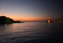 Κρήτη: Δίνει μάχη για τη ζωή του ο νεαρός μετά τη βουτιά στο Ενετικό Λιμάνι Δίνει μάχη για τη ζωή του ο νεαρός μετά τη βουτιά στο Ενετικό Λιμάνι