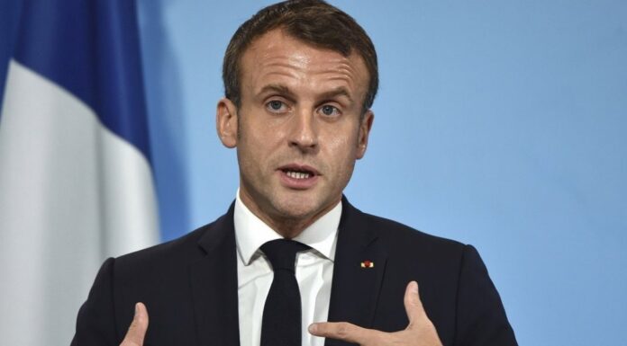 Ε.Μακρόν: «Θα ήταν σφάλμα η ΕΕ να αφήσει την Α. Μεσόγειο στα χέρια της Τουρκίας – Να της επιβάλλετε κυρώσεις» Ε.Μακρόν: «Θα ήταν σφάλμα η ΕΕ να αφήσει την Α. Μεσόγειο στα χέρια της Τουρκίας - Να της επιβάλλετε κυρώσεις»