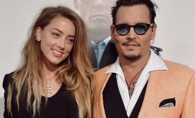 Τζόνι Ντεπ – Άμπερ Χερντ: Στο δικαστήριο το πρώην ζευγάρι – Σοκαριστικό βίντεο δείχνει τον ηθοποιό να χτυπάει ντουλάπια & να πετάει μπουκάλια Ξεκίνησε η δίκη των Τζόνι Ντεπ και Άμπερ Χερντ.