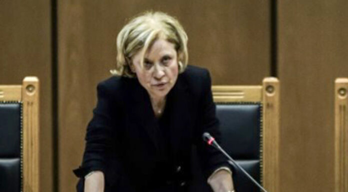 Ποια είναι η εισαγγελέας Αδαμαντία Οικονόμου που πρότεινε την απαλλαγή της Χρυσής Αυγής Ποια είναι η εισαγγελέας Αδαμαντία Οικονόμου που πρότεινε την απαλλαγή της Χρυσής Αυγής