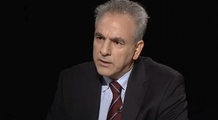 Ο Θάνος Ντόκος είναι ο νέος ΣΕΑ: Ο άνθρωπος που είπε «να συζητηθεί η συνεκμετάλλευση με την Τουρκία» Ο Θάνος Ντόκος είναι ο νέος ΣΕΑ: Ο άνθρωπος που είπε «να συζητηθεί η συνεκμετάλλευση με την Τουρκία»