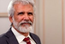 Dr. Robert Malone: «Θα πεθάνουν παιδιά από τα εμβόλια – Η επικράτηση της Όμικρον θα κάνει τα εμβόλια περιττά» O διεθνώς αναγνωρισμένος ιατρός και επιστήμονας Dr Robert Malone