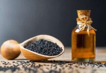 Οι θαυματουργές επιδράσεις του μαύρου κύμινου για το τριχωτό της κεφαλής και τα μαλλιά σαμπουάν κατά της τριχόπτωσης