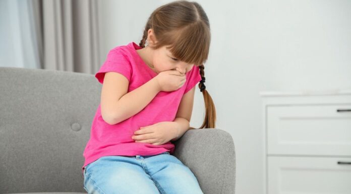 Τα συμπτώματα που φανερώνουν ότι το παιδί σας έχει τροφική αλλεργία Τα συμπτώματα που φανερώνουν ότι το παιδί σας έχει τροφική αλλεργία
