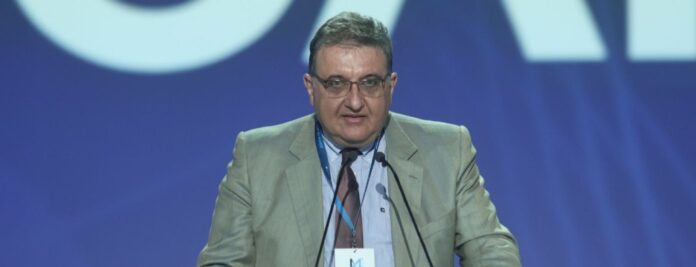 EXADAKTILOS2 Για τους νεκρούς της πανδημίας φταίνε οι πολίτες