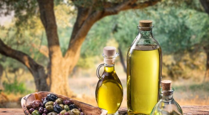 Τελικά να παίρνουμε λάδι από το χωριό; – Μια συζήτηση γύρω από το ελαιόλαδο