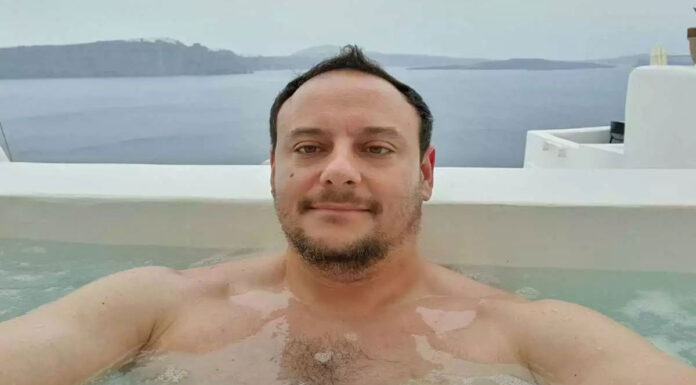 Πάνω από 15,5 εκατ. ευρώ εν μέσω κορωνοϊού πήρε ο Γ.Μαγιορκίνης που έκανε «χλιδάτες» διακοπές στην Σαντορίνη 15,5 εκατ. ευρώ εν μέσω κορωνοϊού πήρε ο Γ.Μαγιορκίνης